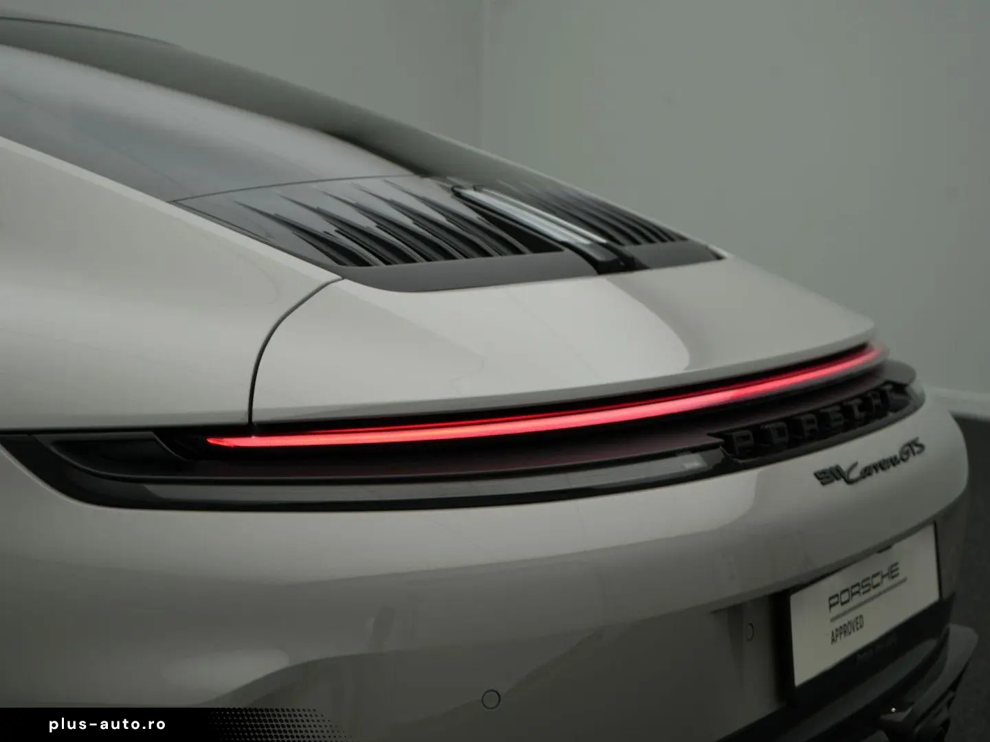 PORSCHE 992 Carrera GTS
