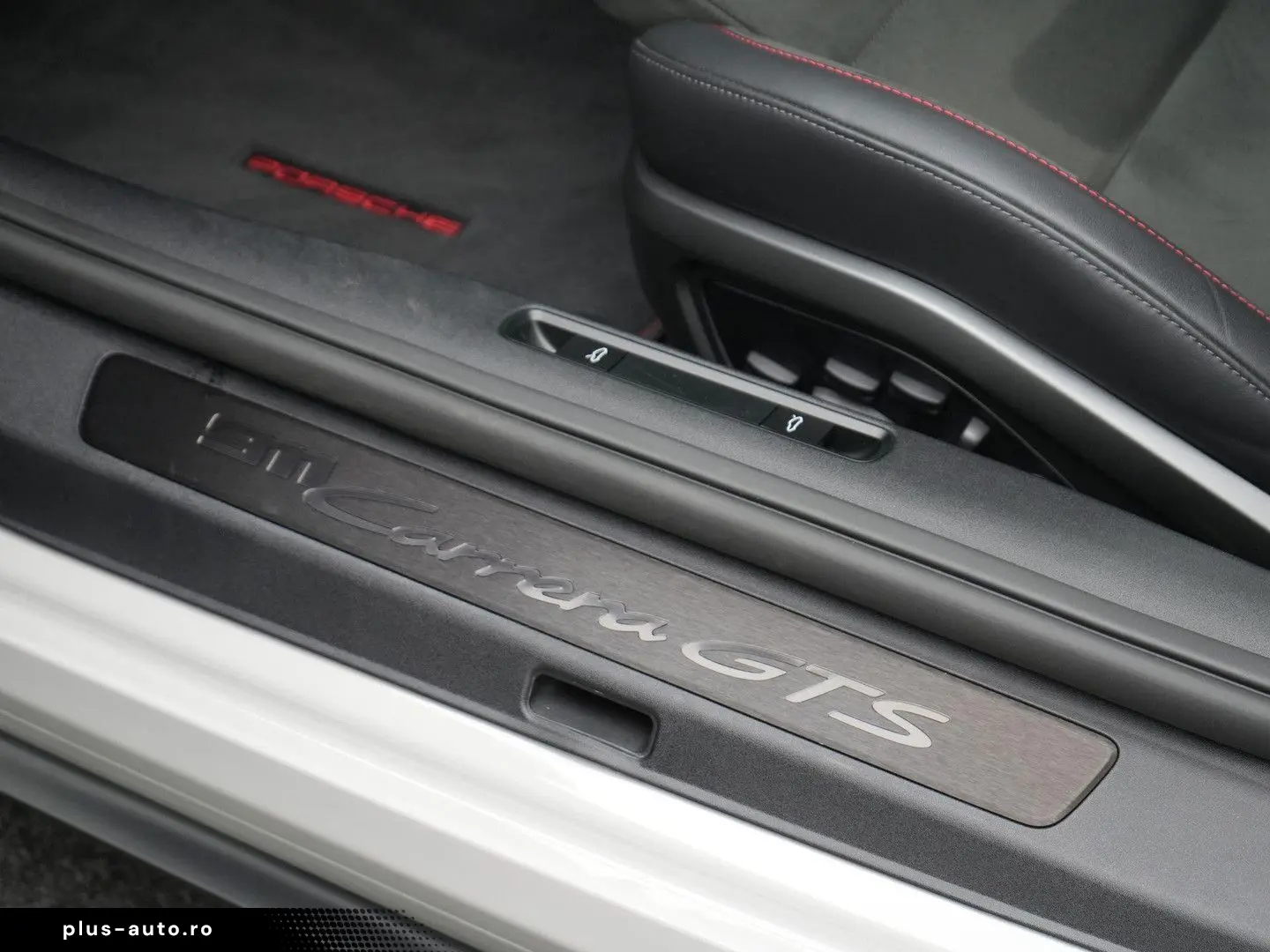 PORSCHE 992 Carrera GTS