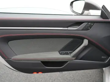 PORSCHE 992 Carrera GTS