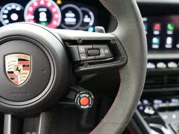 PORSCHE 992 Carrera GTS