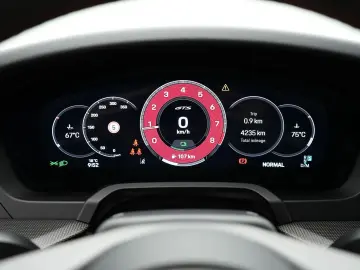 PORSCHE 992 Carrera GTS