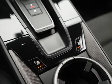 PORSCHE 992 Carrera GTS