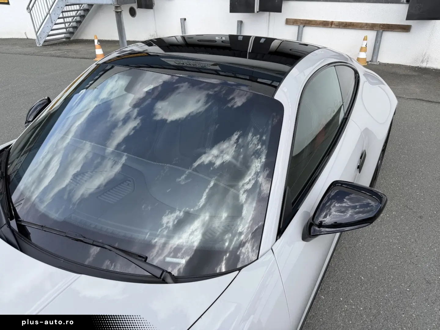 PORSCHE 992.2 GTS T-Hybrid Inno kreide Leder NP215´€
