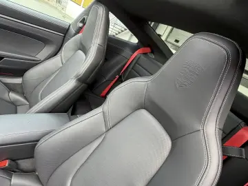 PORSCHE 992.2 GTS T-Hybrid Inno kreide Leder NP215´€