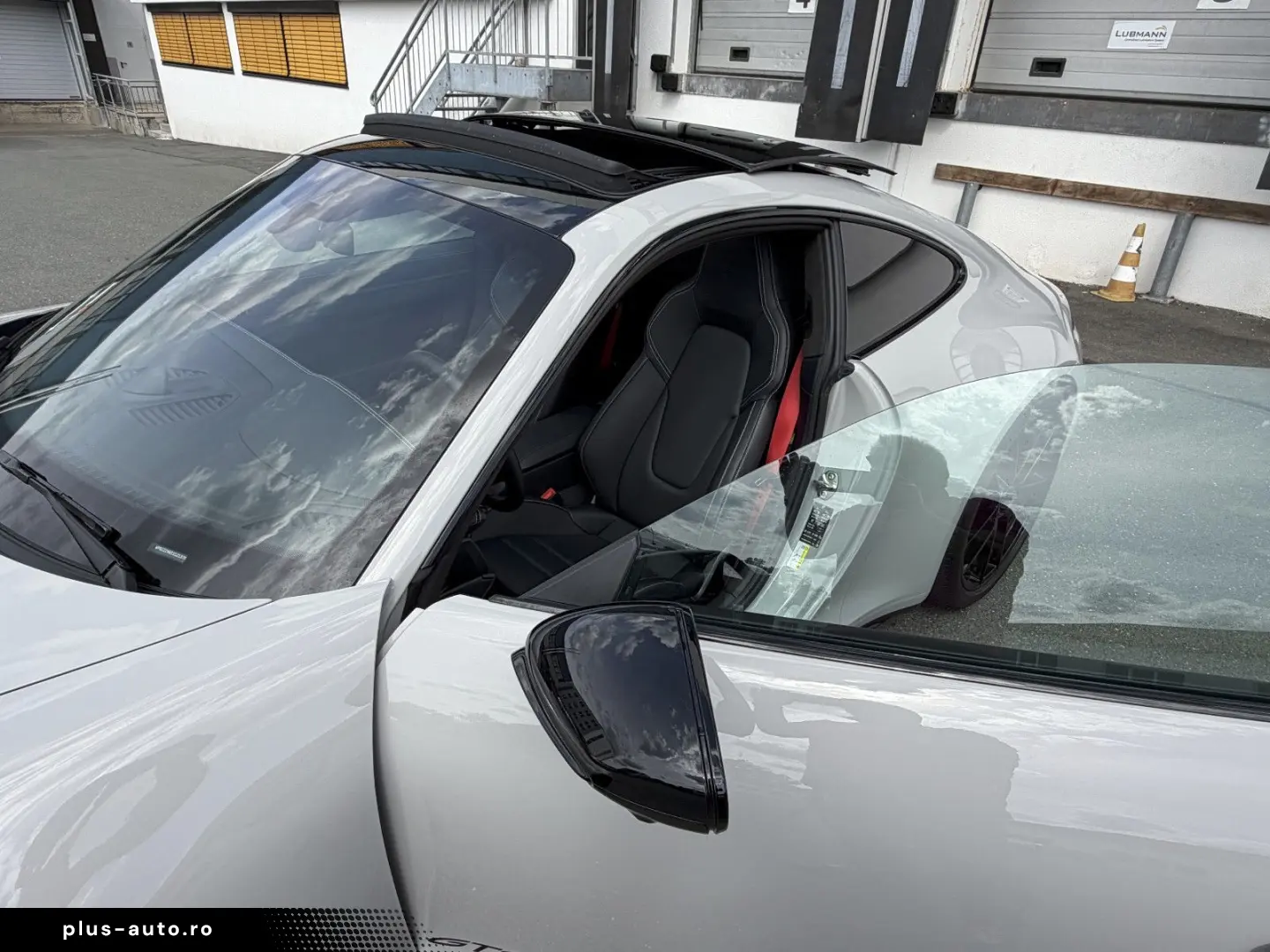 PORSCHE 992.2 GTS T-Hybrid Inno kreide Leder NP215´€