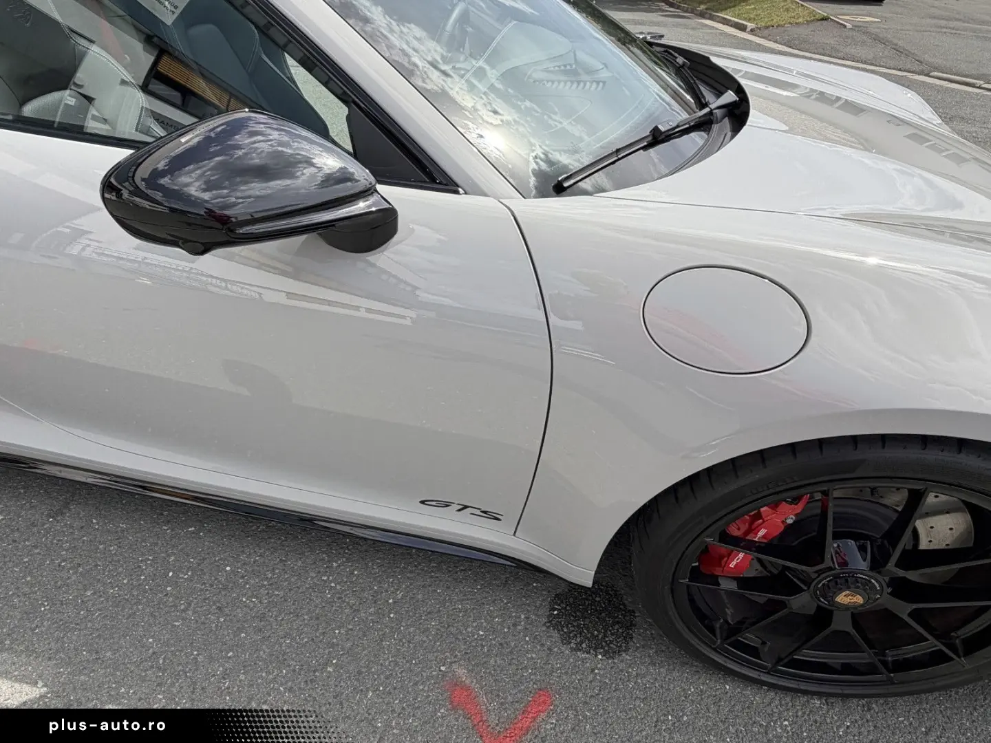 PORSCHE 992.2 GTS T-Hybrid Inno kreide Leder NP215´€