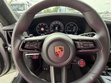 PORSCHE 992.2 GTS T-Hybrid Inno kreide Leder NP215´€