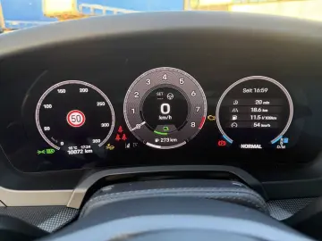 PORSCHE 992.2 GTS T-Hybrid Inno kreide Leder NP215´€