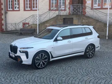 BMW X7 xDrive 40 d M Sport SKY-PANO-CARBON-23ZOLL