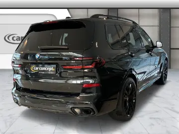 BMW X7 xDrive 40d M Sport Pro 22 AHK HUD H&K ACC