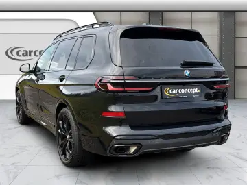 BMW X7 xDrive 40d M Sport Pro 22 AHK HUD H&K ACC