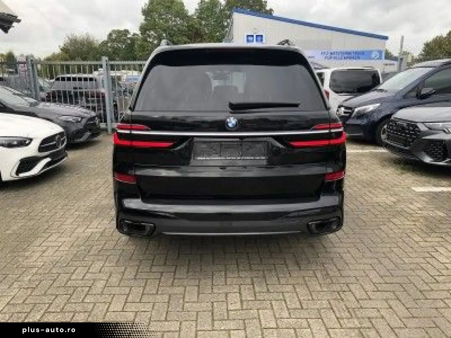 BMW X7 xDrive 40d M Sport Sky lounge Iconic Glow