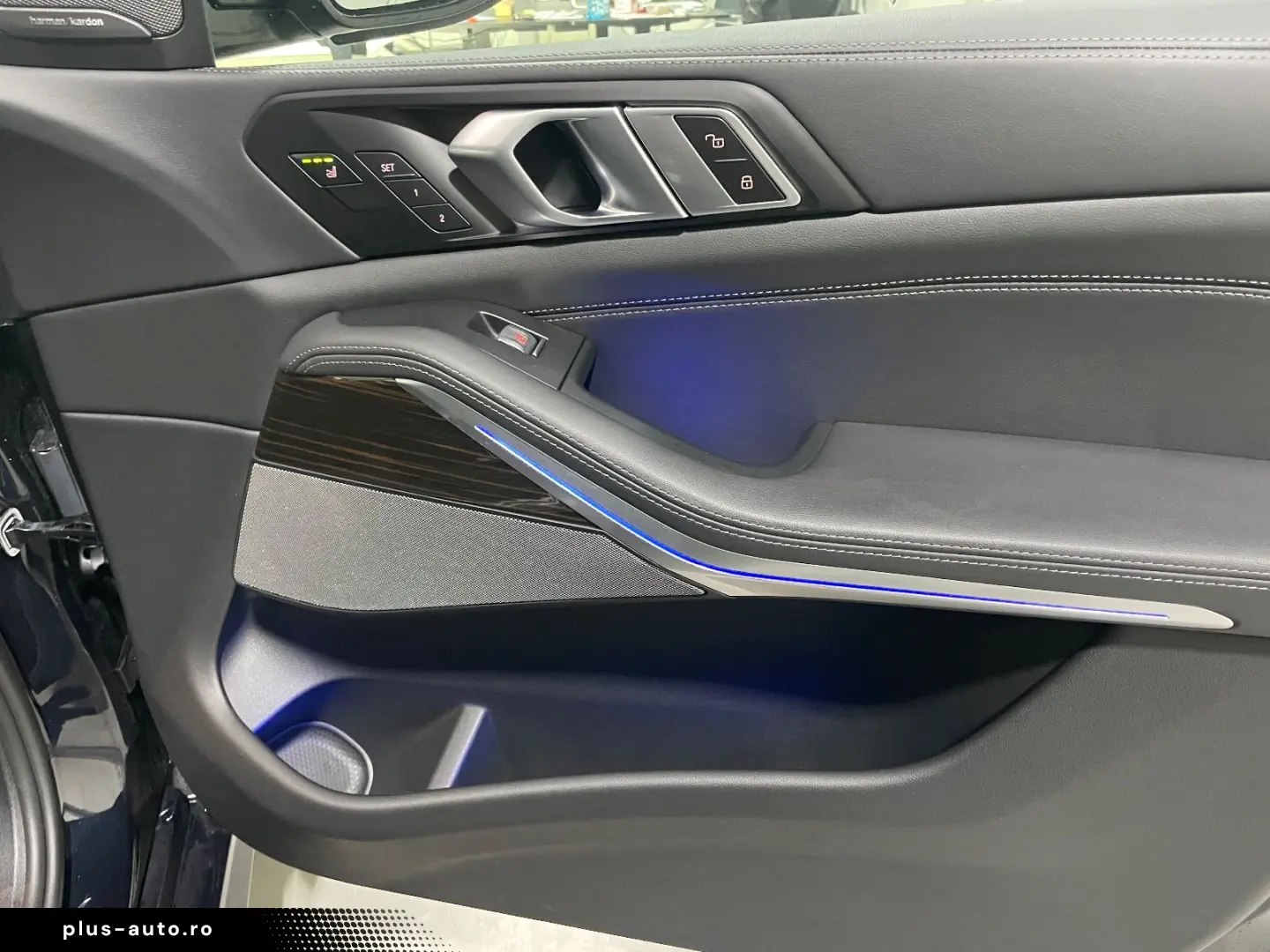 BMW X7xDr40d M-Sport-Pro SkyLoung Kristal Massage 22