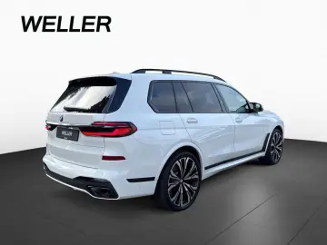 BMW X7 M60i xDrive M SPORT PRO SkyL StHzg AHK Alu23
