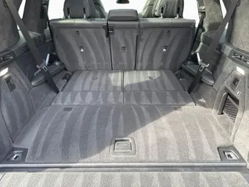 BMW X7 M60i xDrive M SPORT PRO SkyL StHzg AHK Alu23
