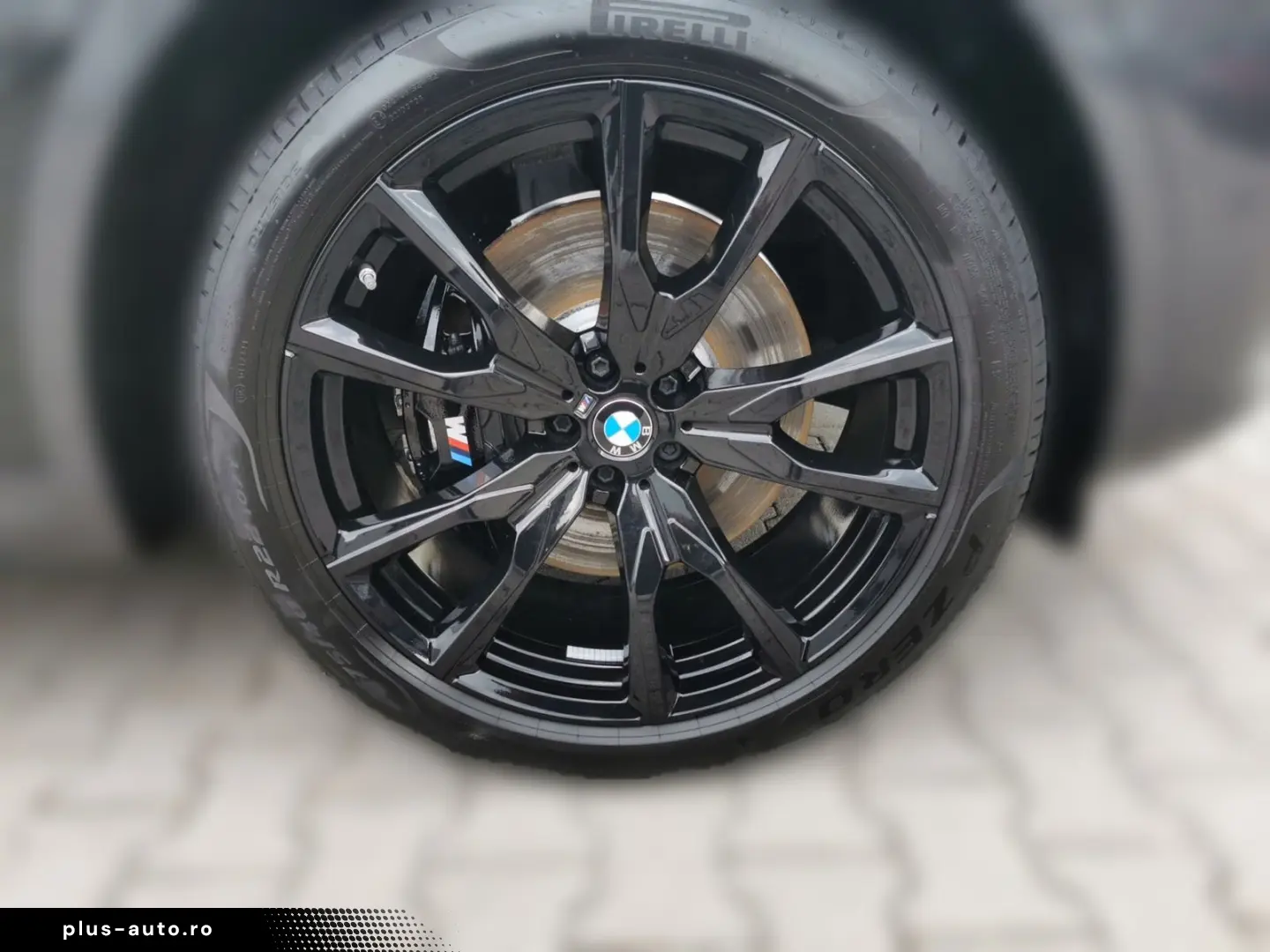 BMW X7 M60i xDrive M SPORT INDIVI GUNMETAL II METALL