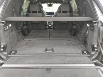 BMW X7 M60i xDrive M SPORT INDIVI GUNMETAL II METALL