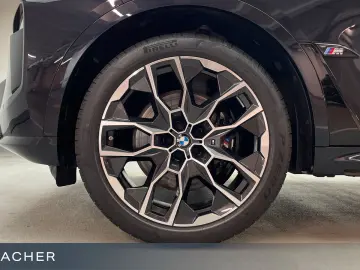 BMW X7 M60i xDrive A M-Sport PRO SkyLou AHK DAProf
