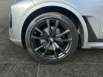BMW X7 M60i xDrive Sportpaket Gestiksteuerung DAB