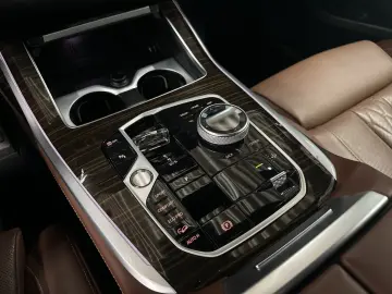 BMW X7 M60i xDrive Sportpaket Gestiksteuerung DAB
