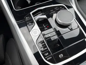 BMW X6 M Sport Pro xDr AHK Innovationsp H K Pano Sof