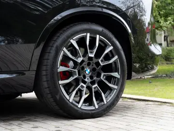 BMW X5 50e M SPORT.LUFTF.PANO.DR.ASS.LHZ.H K.360.AHK