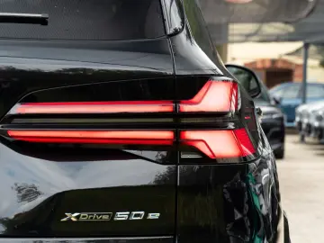 BMW X5 50e M SPORT.LUFTF.PANO.DR.ASS.LHZ.H K.360.AHK