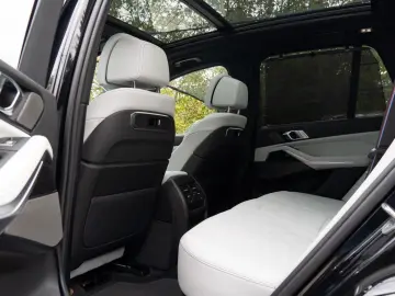 BMW X5 50e M SPORT.LUFTF.PANO.DR.ASS.LHZ.H K.360.AHK