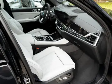 BMW X5 50e M SPORT.LUFTF.PANO.DR.ASS.LHZ.H K.360.AHK