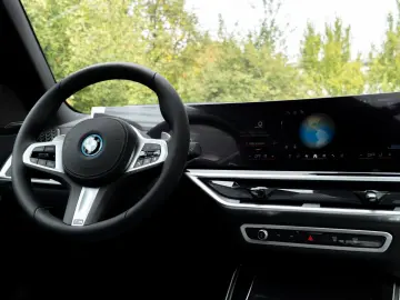 BMW X5 50e M SPORT.LUFTF.PANO.DR.ASS.LHZ.H K.360.AHK