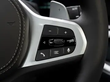 BMW X5 50e M SPORT.LUFTF.PANO.DR.ASS.LHZ.H K.360.AHK
