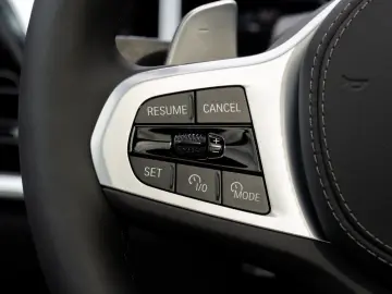 BMW X5 50e M SPORT.LUFTF.PANO.DR.ASS.LHZ.H K.360.AHK