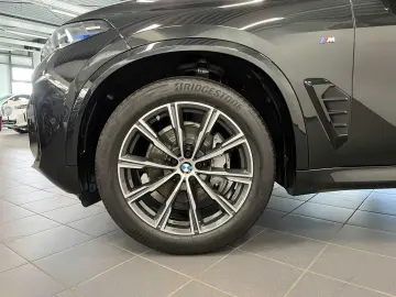 BMW X5 xDrive40i M Sport HUD PANO AHK 360 KAM RFK