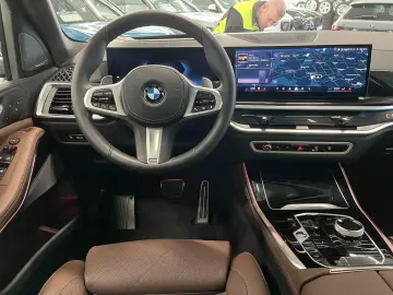 BMW X5 xDrive40i M Sport HUD PANO AHK 360 KAM RFK