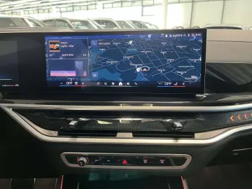 BMW X5 xDrive40i M Sport HUD PANO AHK 360 KAM RFK