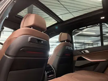 BMW X5 xDrive40i M Sport HUD PANO AHK 360 KAM RFK