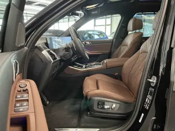 BMW X5 xDrive40i M Sport HUD PANO AHK 360 KAM RFK