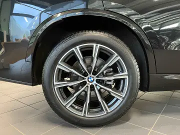 BMW X5 xDrive40i M Sport HUD PANO AHK 360 KAM RFK