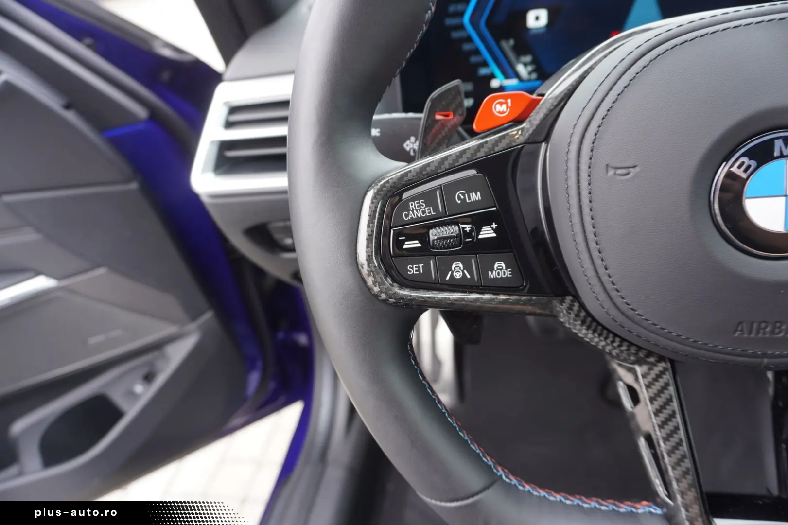 BMW M3 Competition M xDrive Touring Marina-Bay-Blau