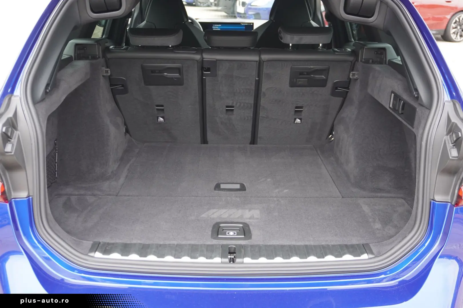 BMW M3 Competition M xDrive Touring Marina-Bay-Blau