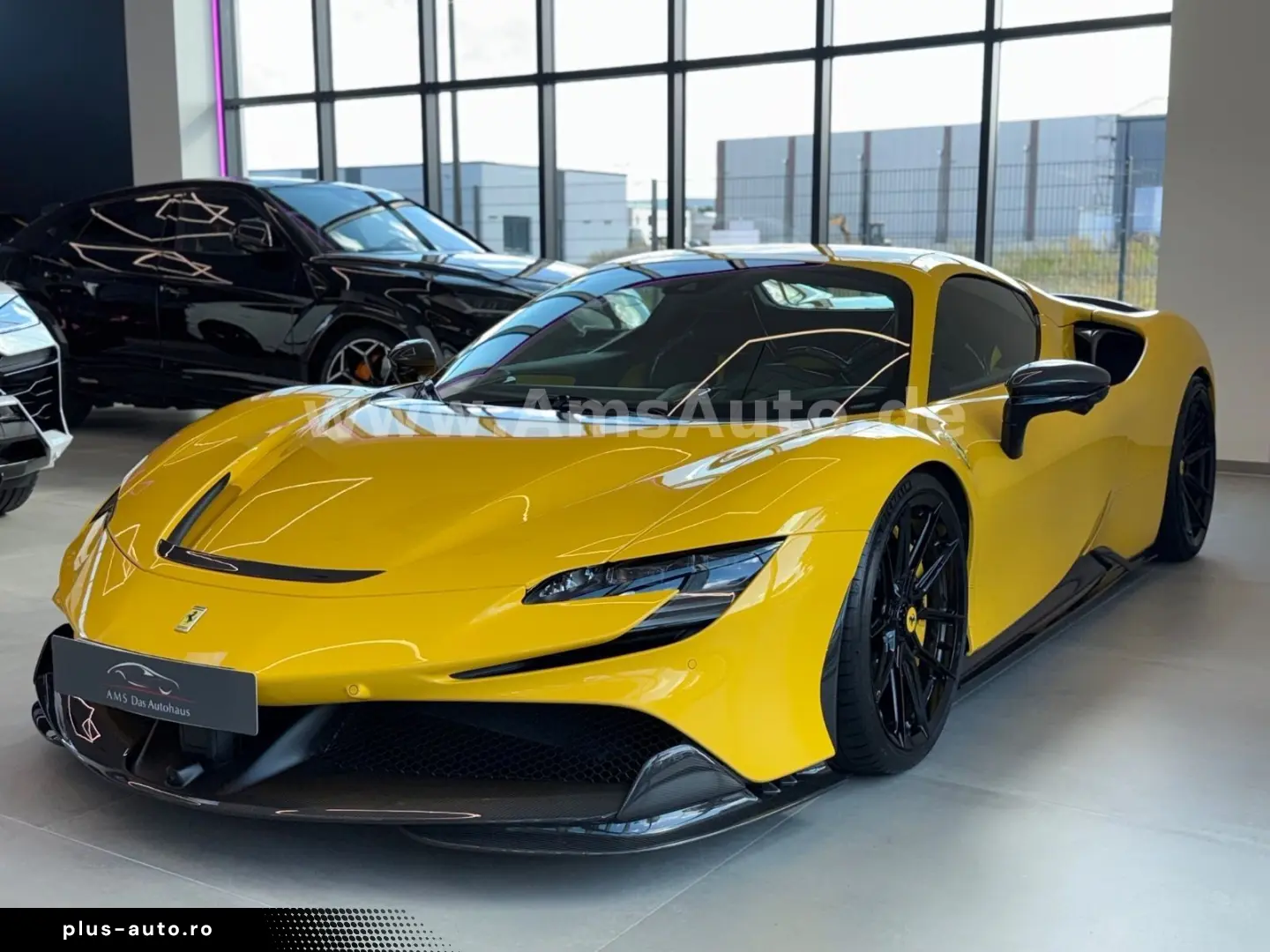 FERRARI SF90 Spider Novitec Carbon Lift
