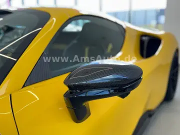 FERRARI SF90 Spider Novitec Carbon Lift