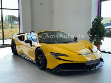 FERRARI SF90 Spider Novitec Carbon Lift