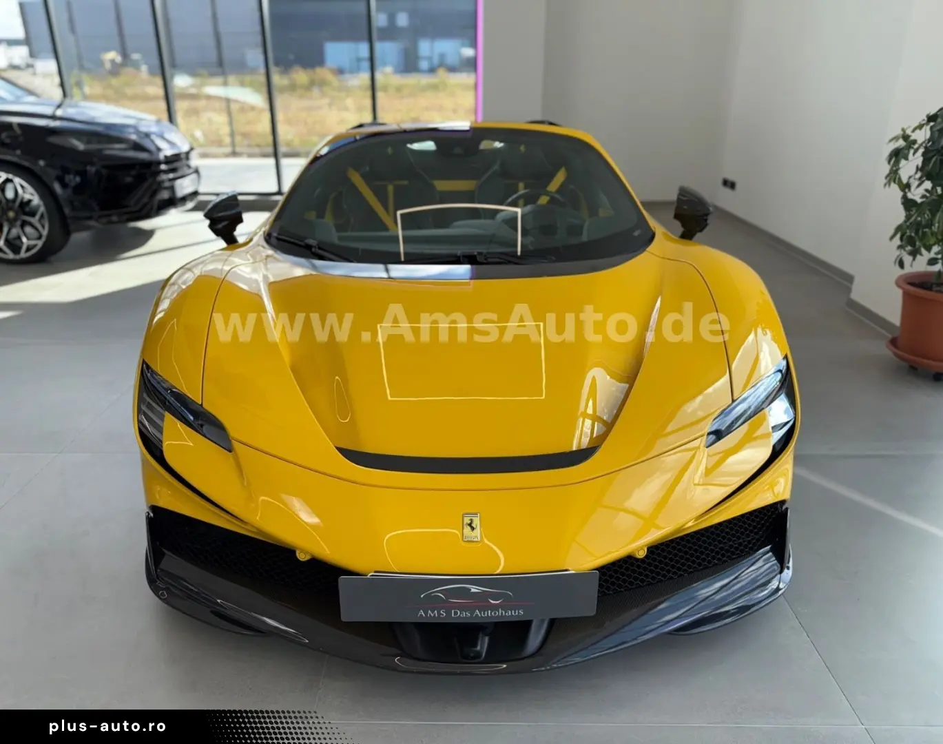 FERRARI SF90 Spider Novitec Carbon Lift