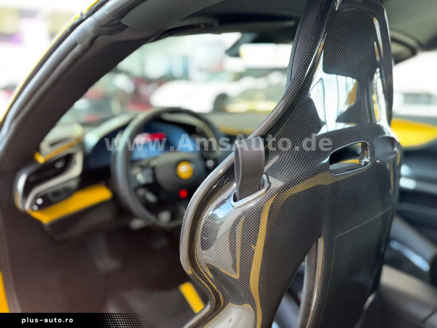 FERRARI SF90 Spider Novitec Carbon Lift