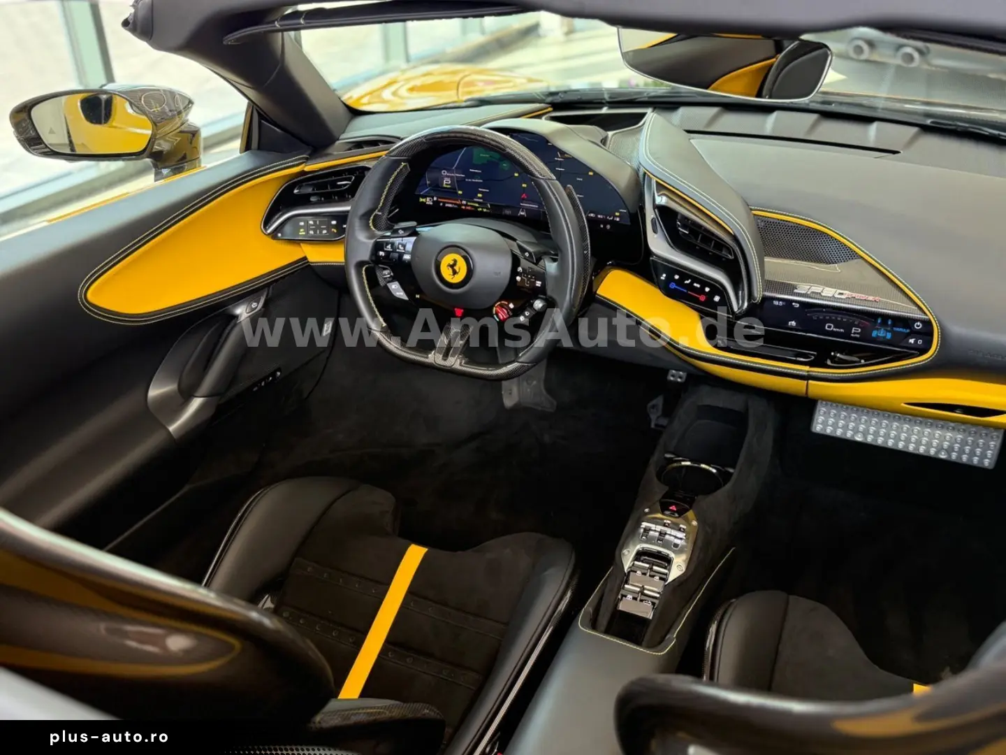 FERRARI SF90 Spider Novitec Carbon Lift