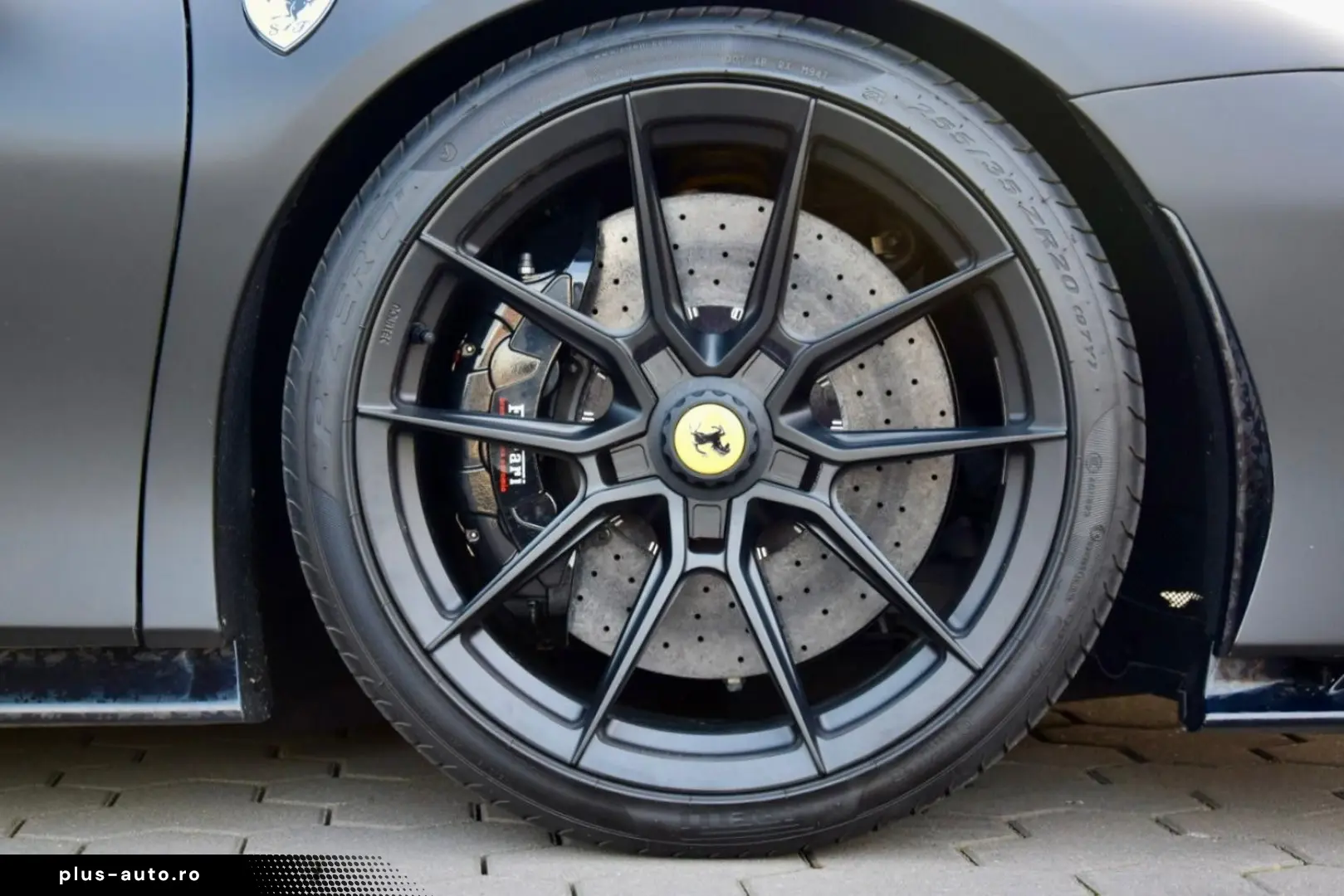 FERRARI SF90 SPIDER CARBON LIFT NOVITEC WRAP RACINGSITZE