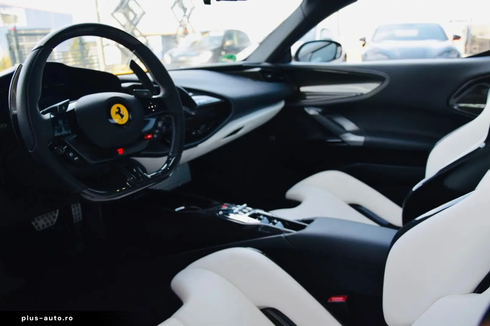 FERRARI SF90 SPIDER CARBON LIFT NOVITEC WRAP RACINGSITZE