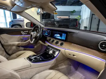 Mercedes-Benz E220d 4Matic Pano Burmester SoftClose Airmatic