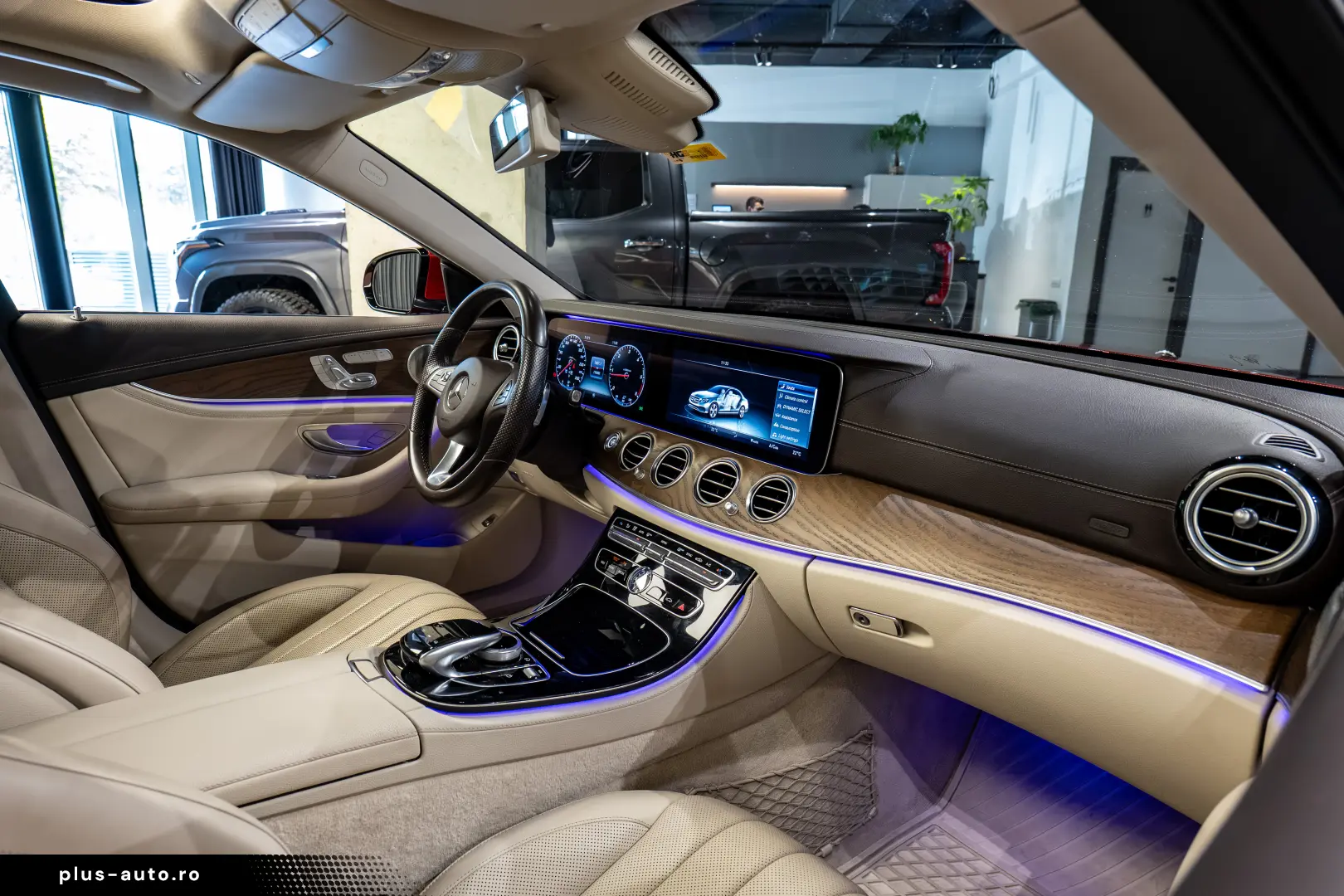 Mercedes-Benz E220d 4Matic Pano Burmester SoftClose Airmatic